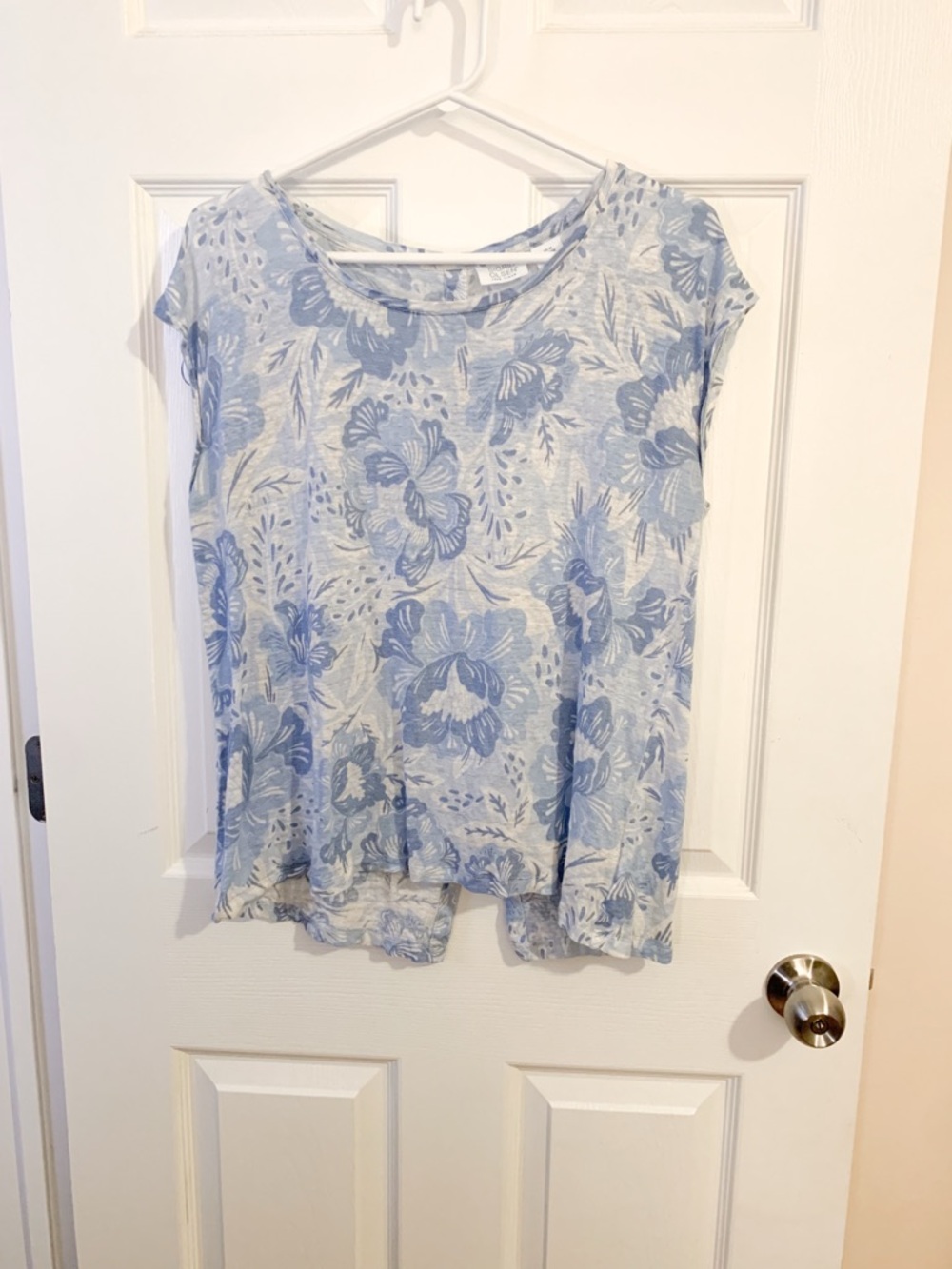 Sigrid Olsen light  Blue Floral Cap-Sleeve Women's Top - size M